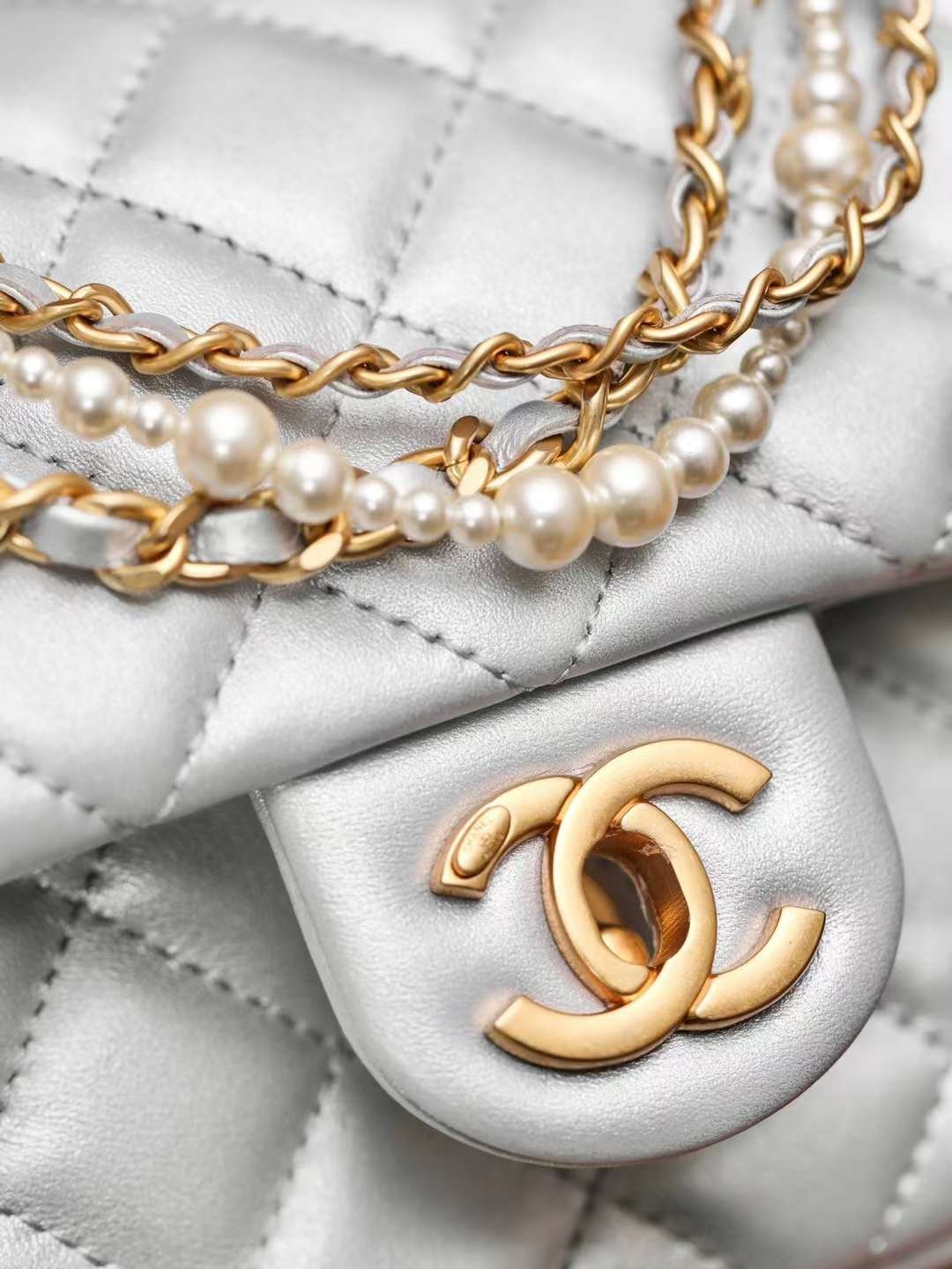 CHANEL 24P MINI FLAP BAG