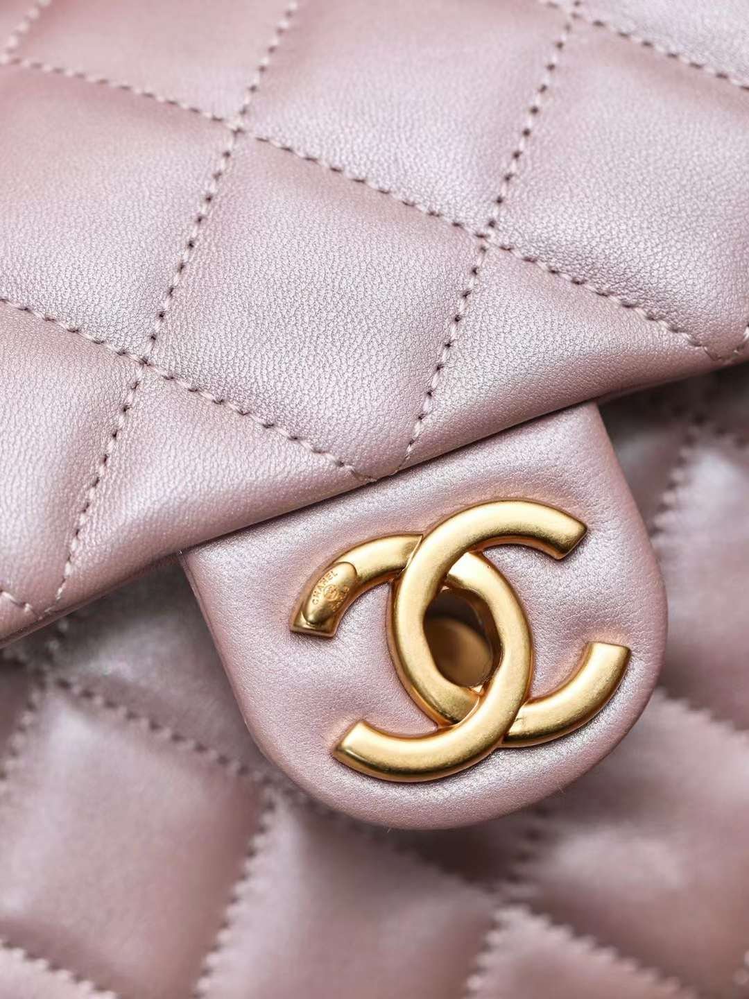 CHANEL 24P MINI FLAP BAG