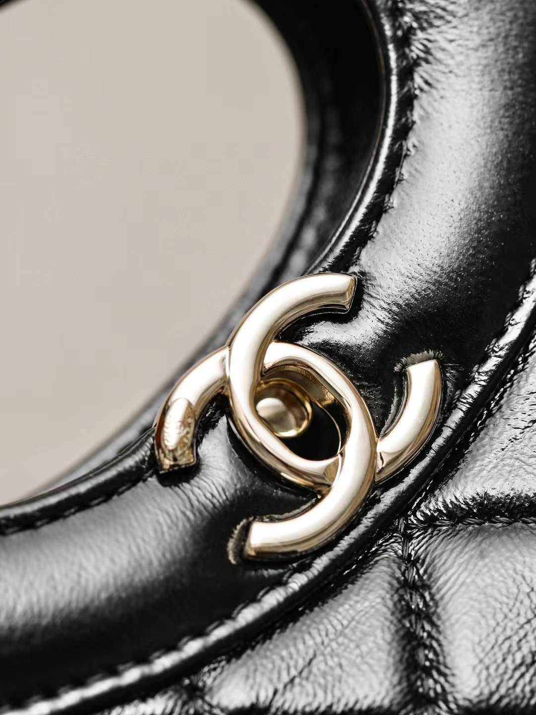 CHANEL 24S 31shopping bag