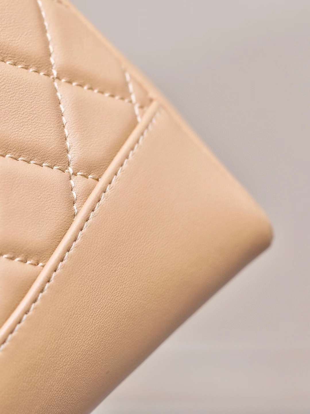 CHANEL 24S 31 shopping bag