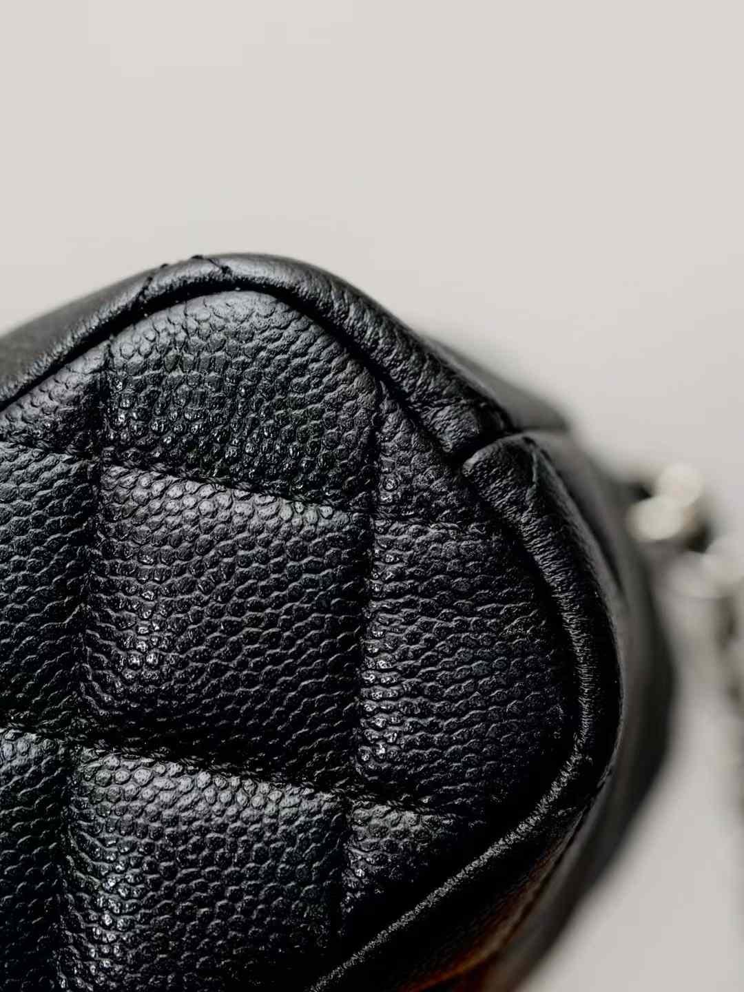 CHANEL 25C  hand bag