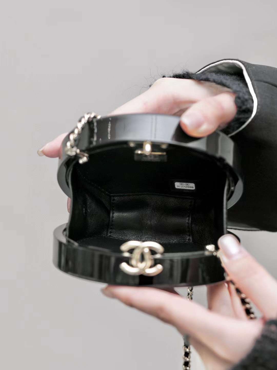CHANEL 24S Camellia box bag