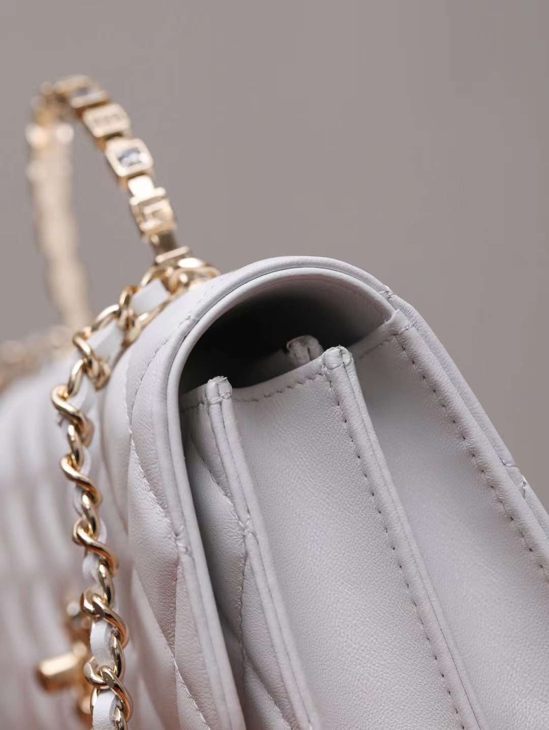 CHANEL 24S Metal letter wrist kelly woc