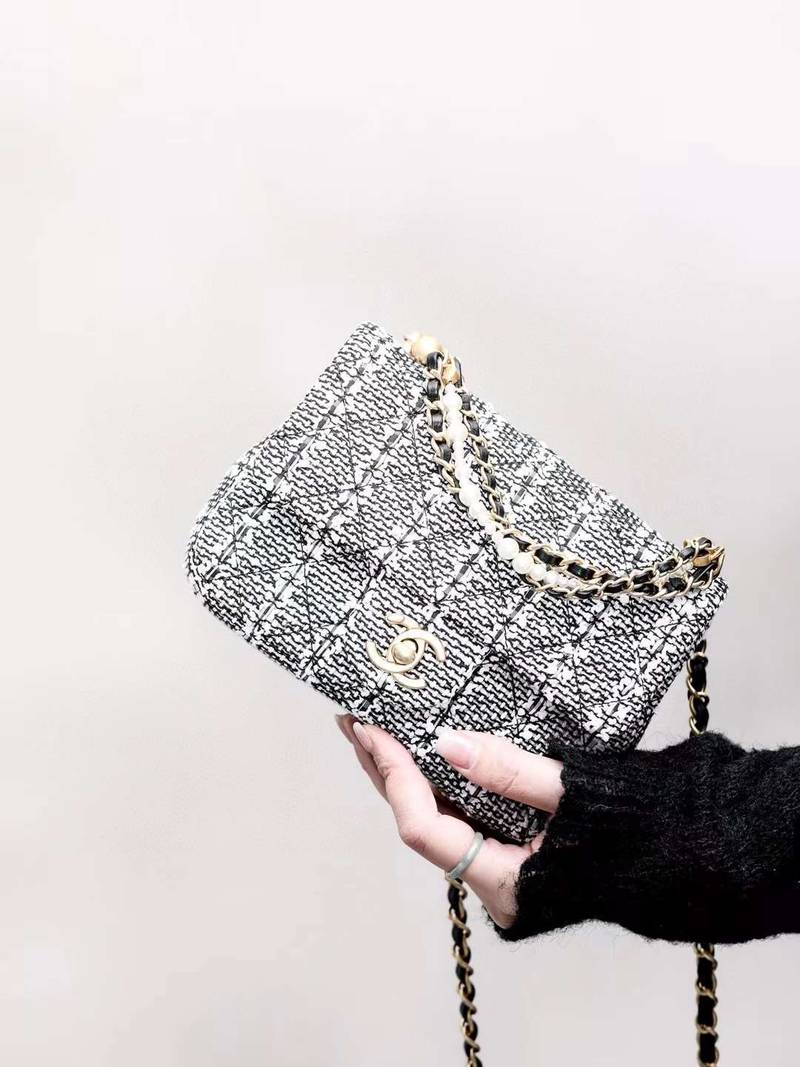 CHANEL 24S CF Pearl flap bag