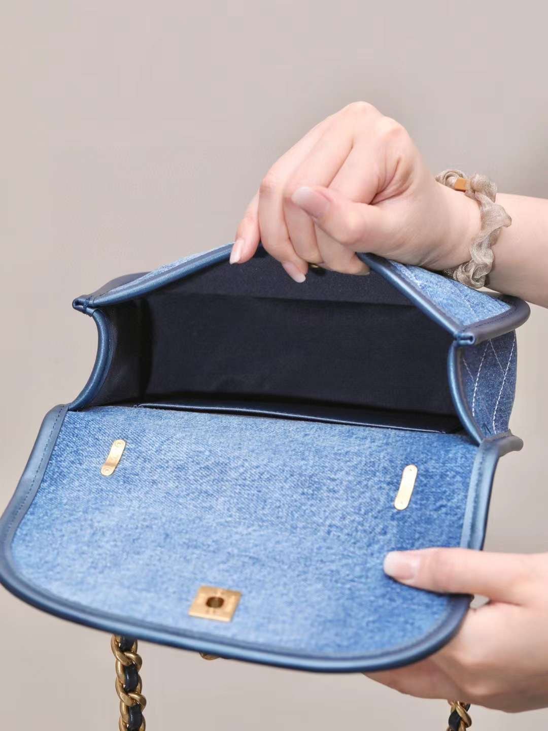 CHANEL 24S Cowboy saddle bag