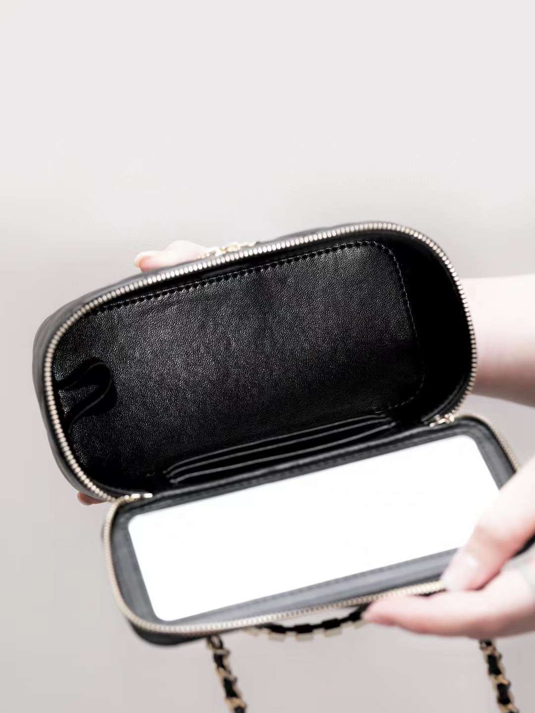 CHANEL 24S Metal letter wrist makeup bag