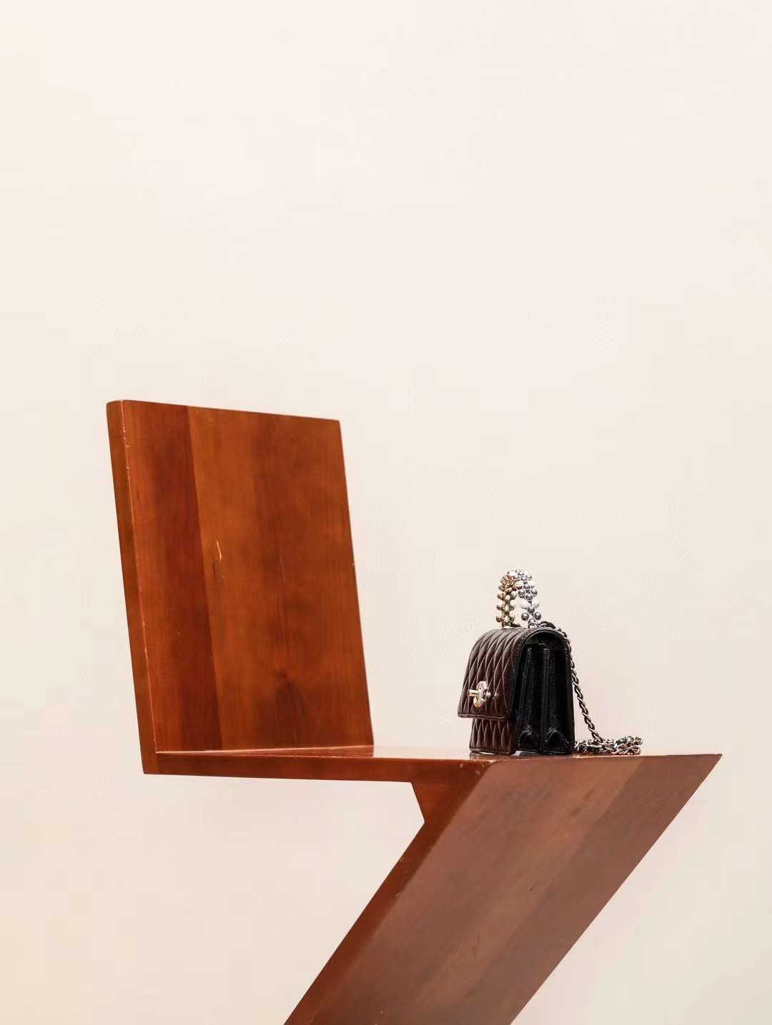 CHANEL 24P Pearl woc bag