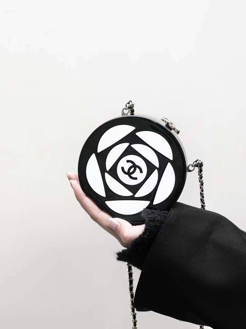 CHANEL 24S Camellia box bag