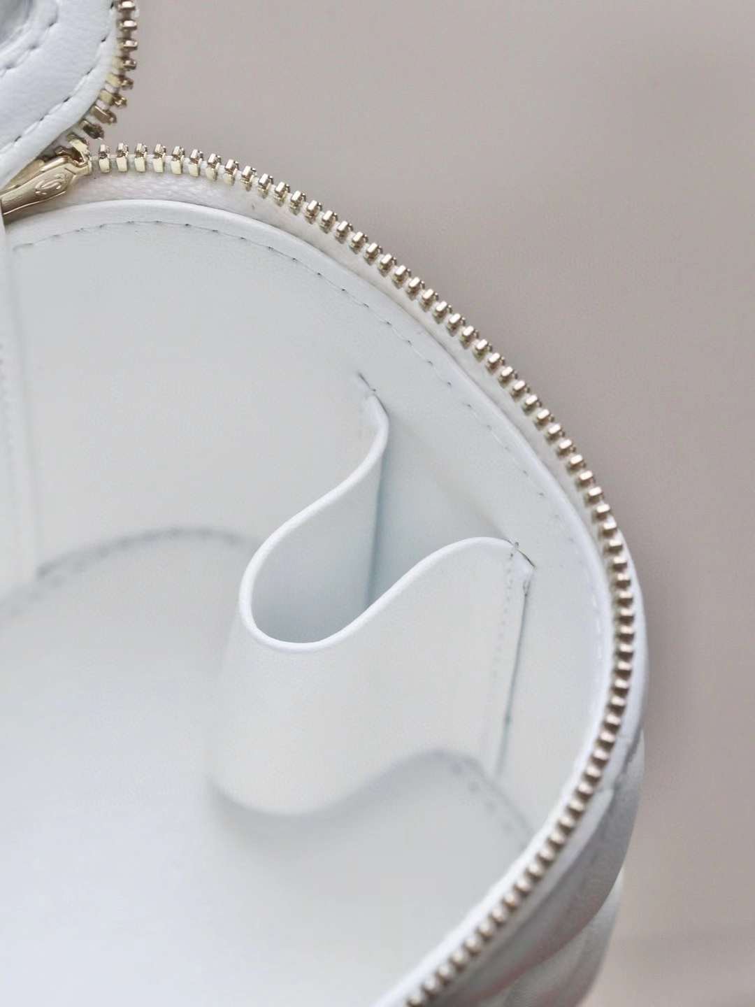 CHANEL 24S Metal letter wrist makeup bag