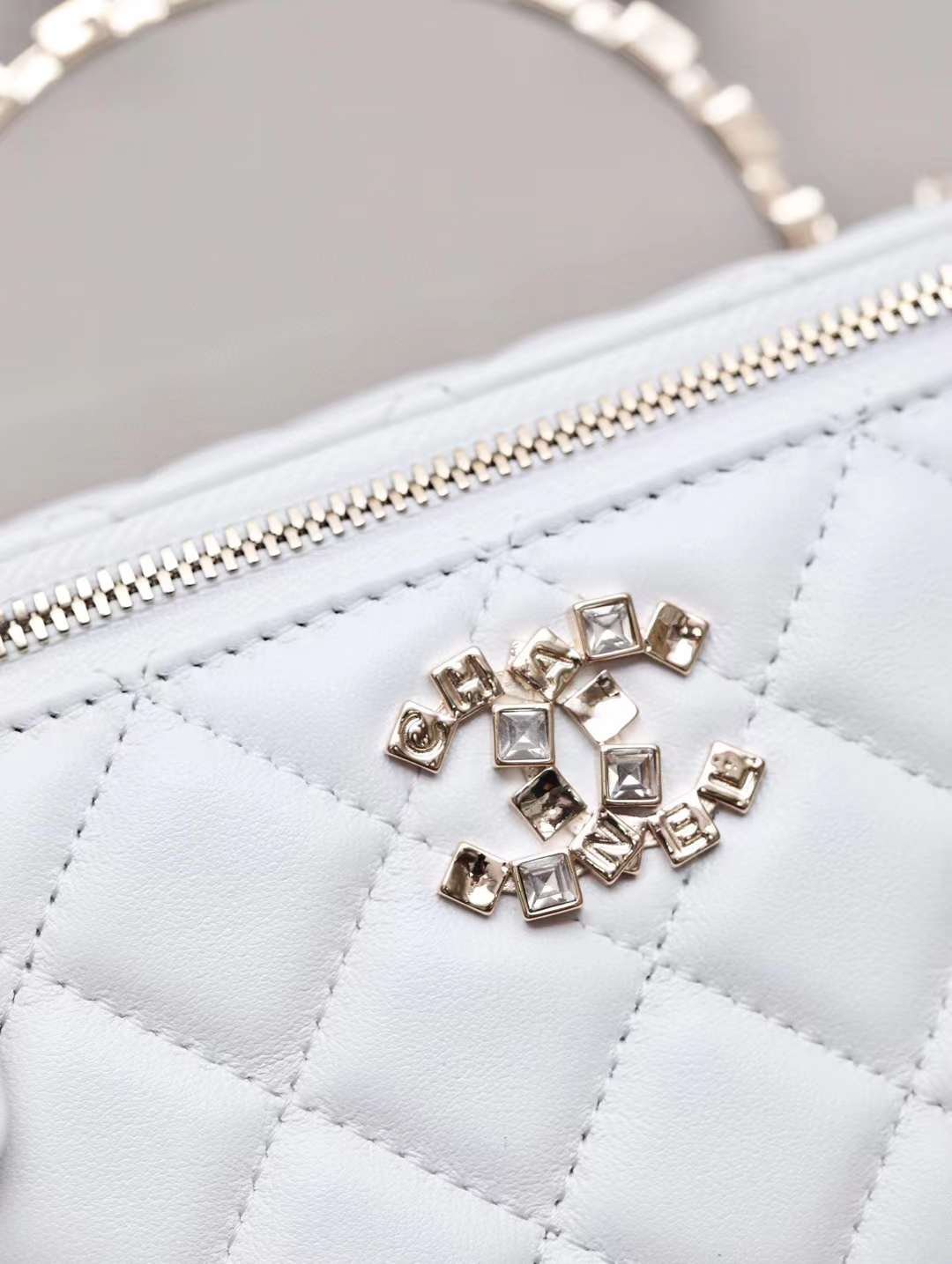 CHANEL 24S Metal letter wrist makeup bag