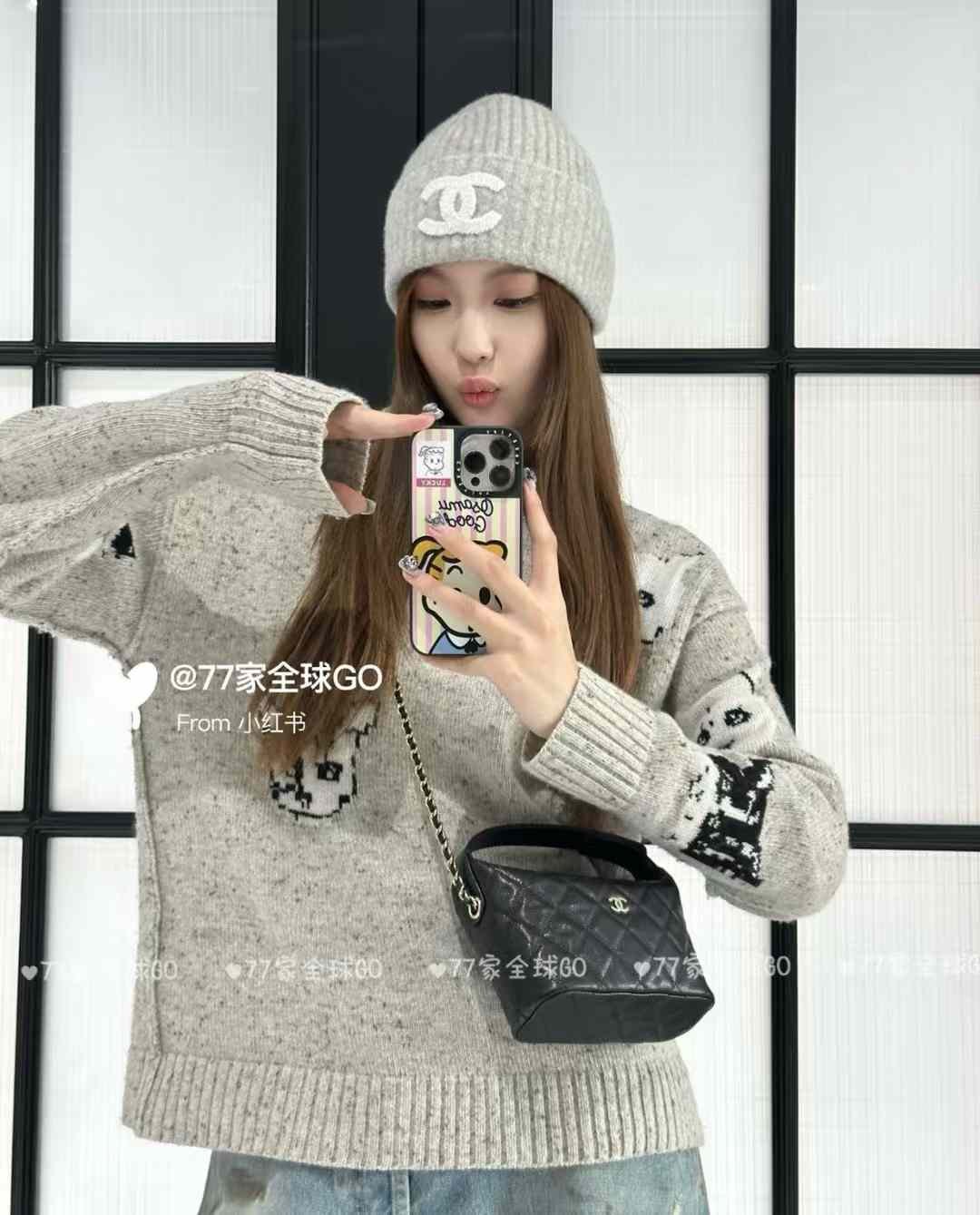 CHANEL 25C  hand bag