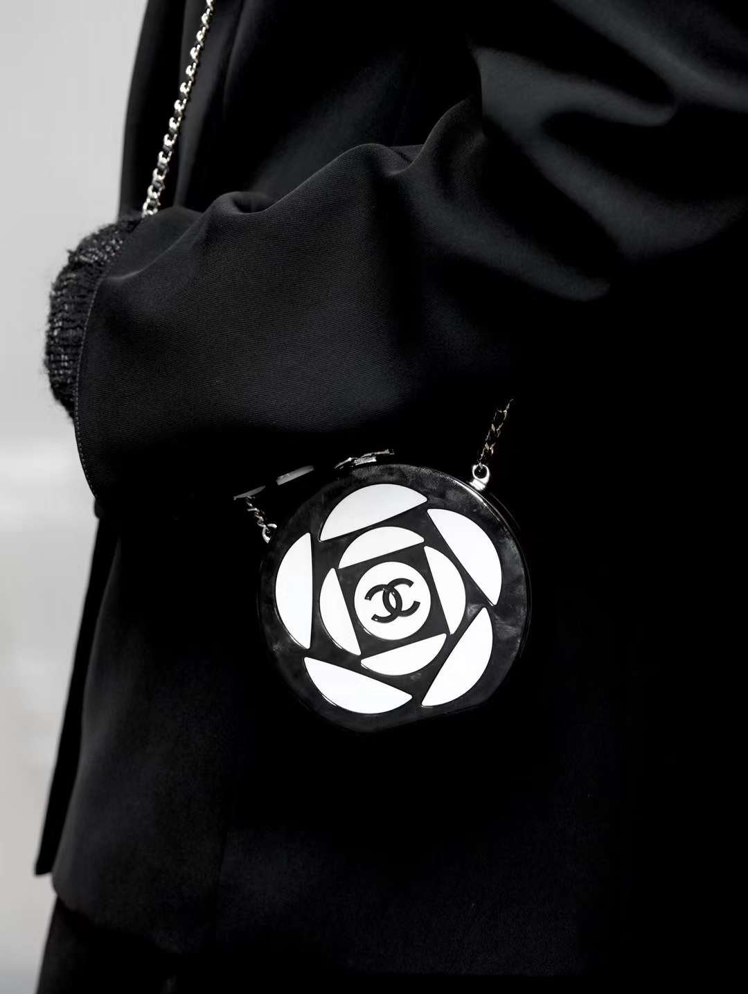 CHANEL 24S Camellia box bag