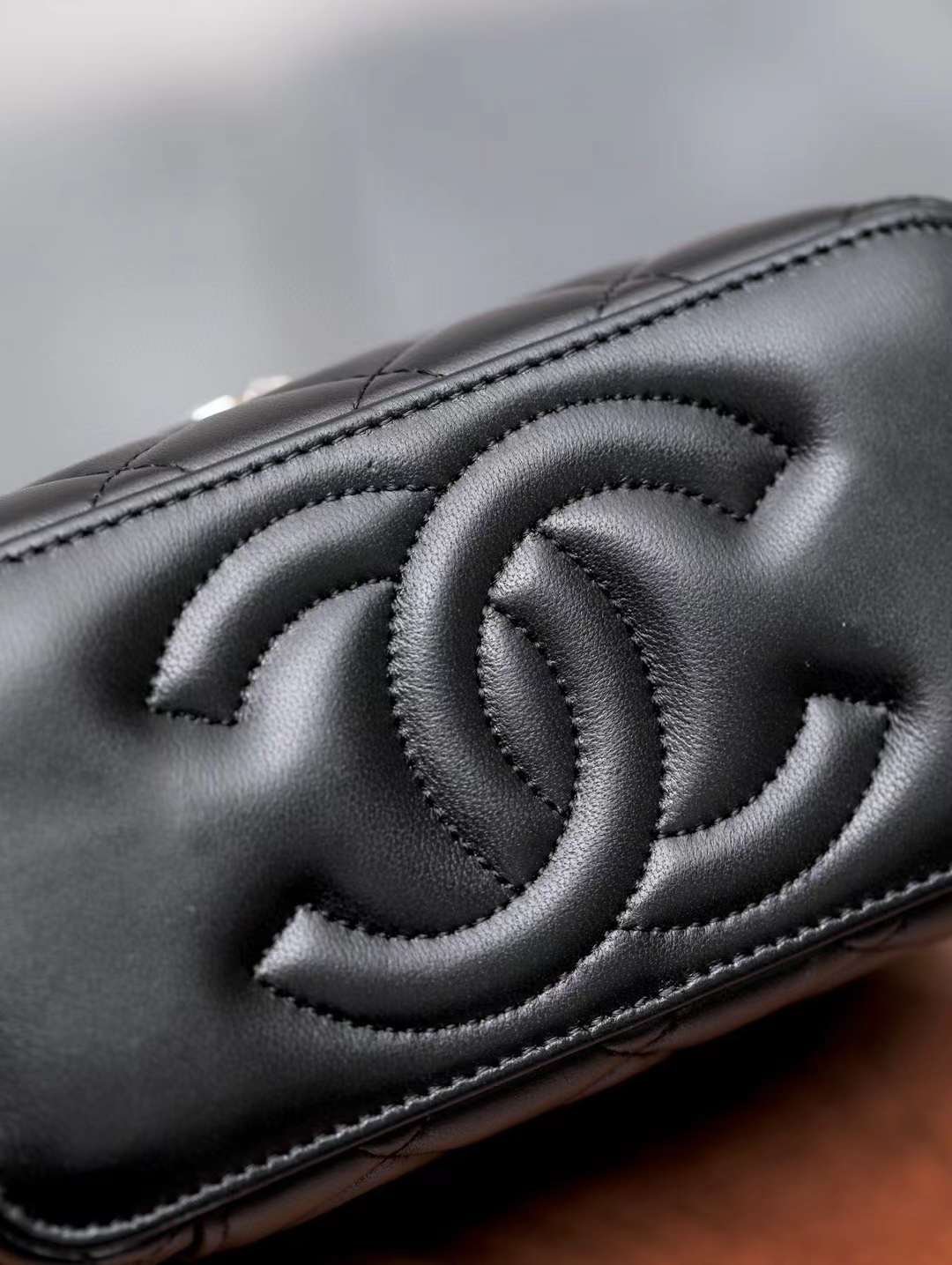 CHANEL 24S Metal letter wrist makeup bag