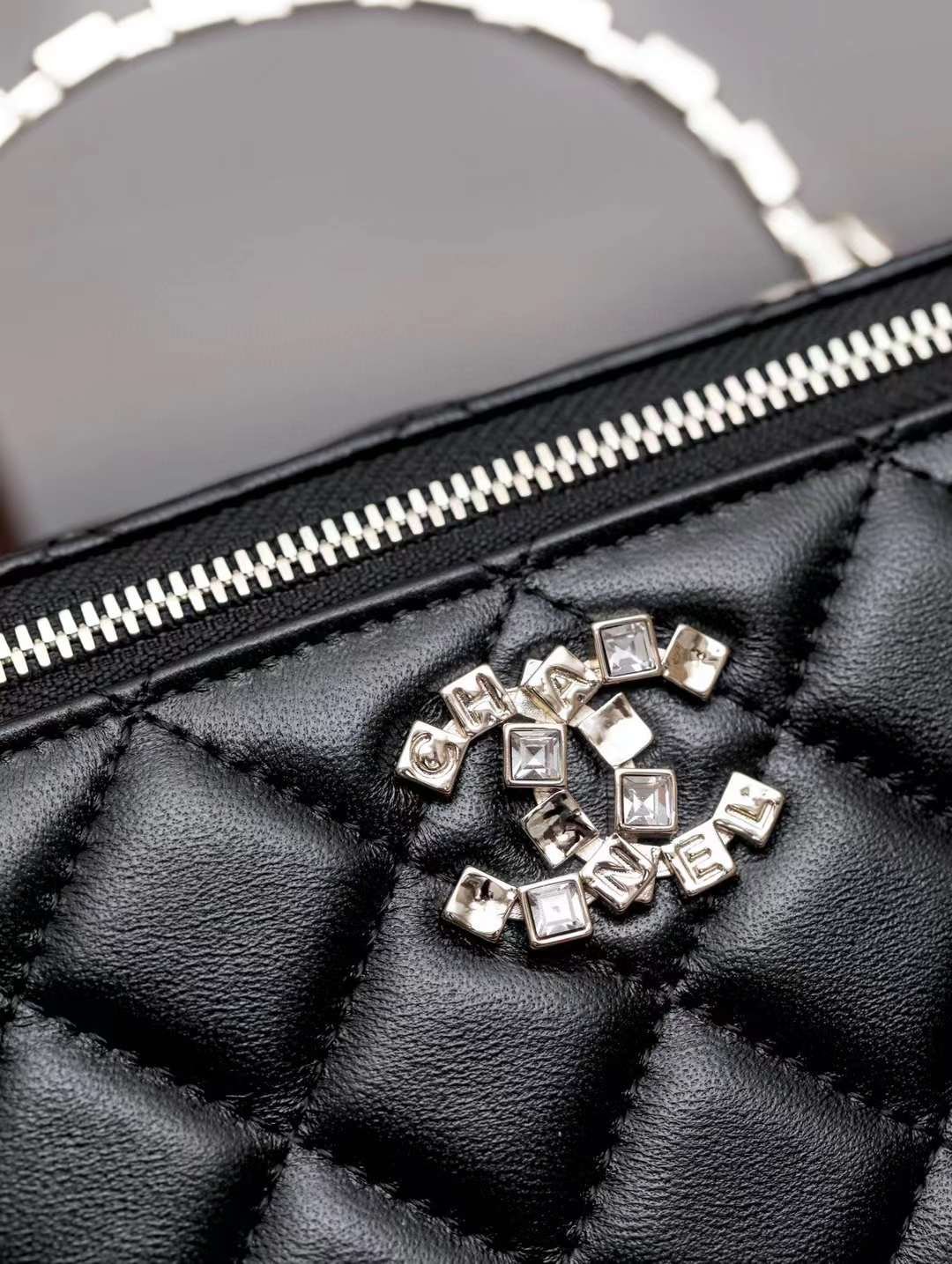 CHANEL 24S Metal letter wrist makeup bag