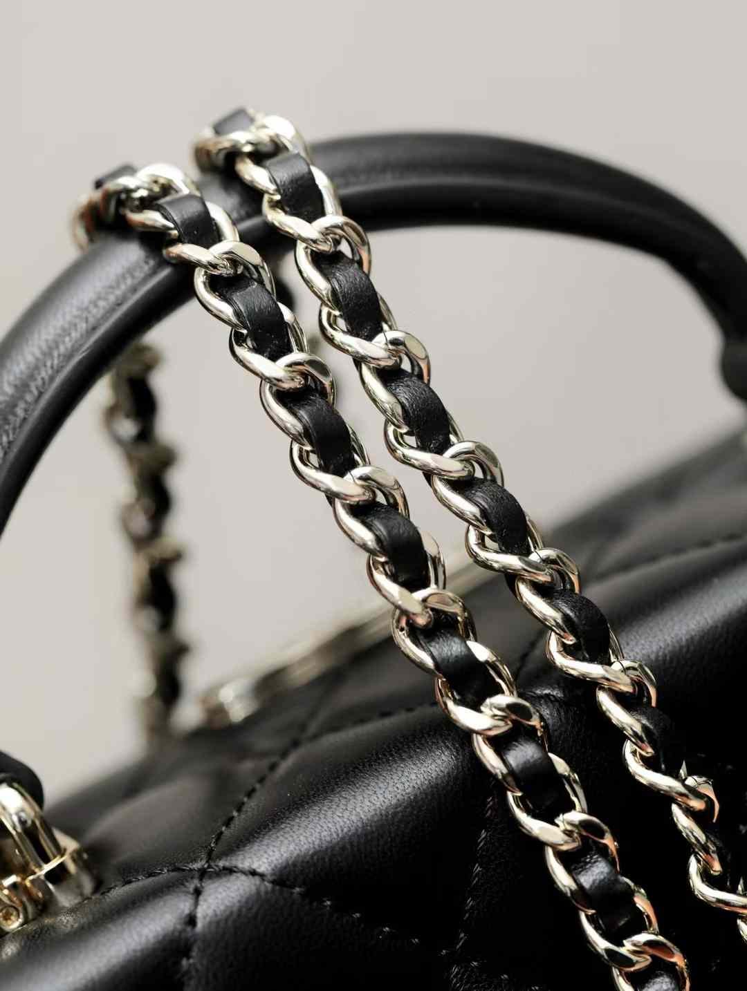 CHANEL Small box bag