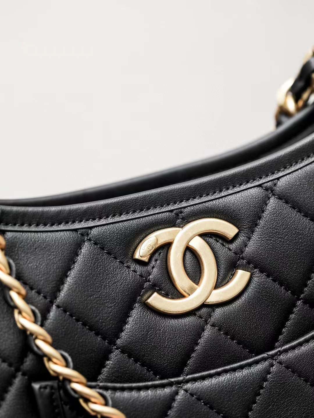 CHANEL HOBO HANDBAG