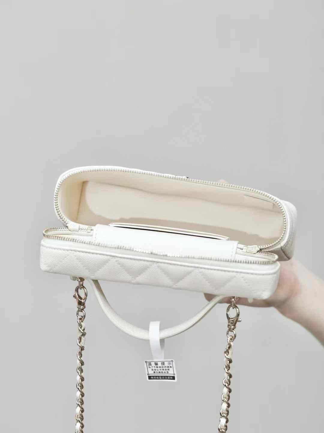 CHANEL Long Vanity with Chain
