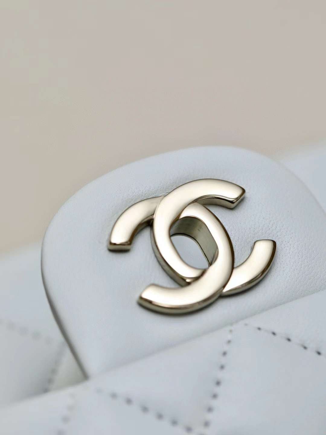 CHANEL MINI PLAP BAG