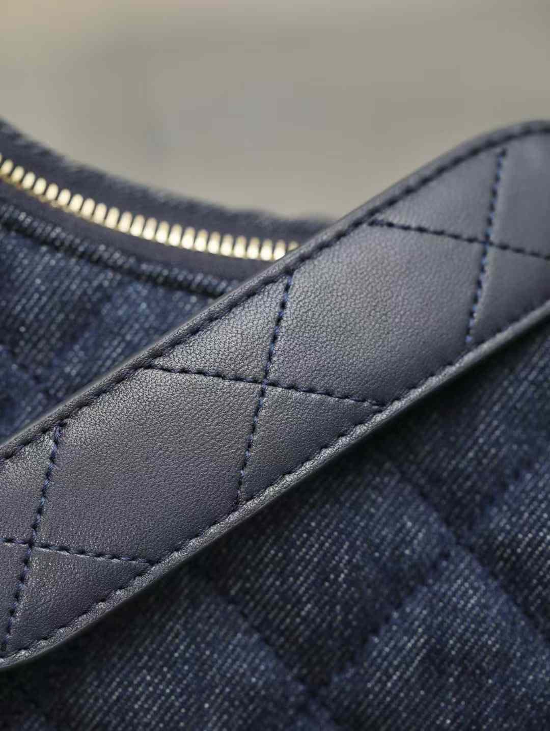 CHANEL Large Hobo Bag