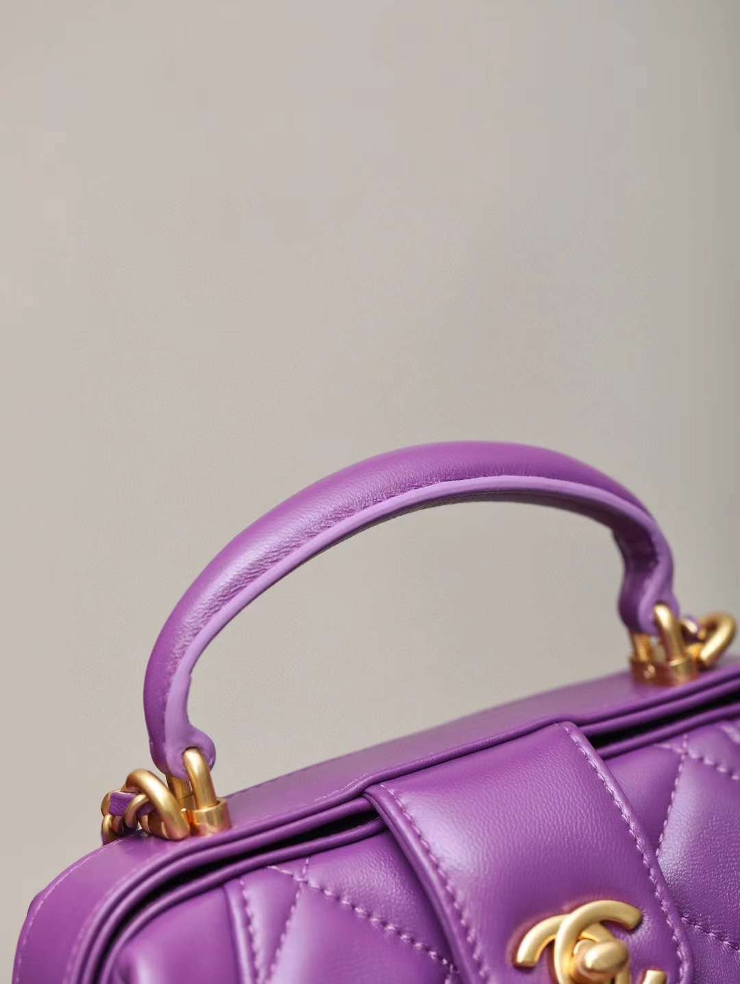 CHANEL SMALL BAG WITH TOP HANDLE