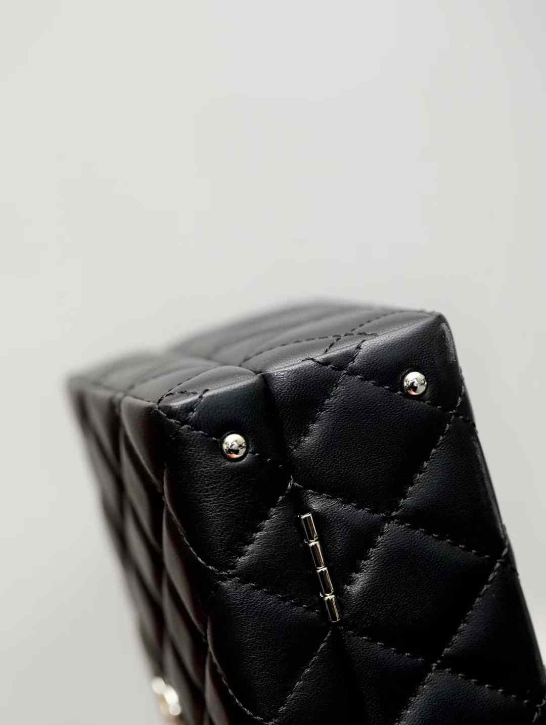 CHANEL Small box bag