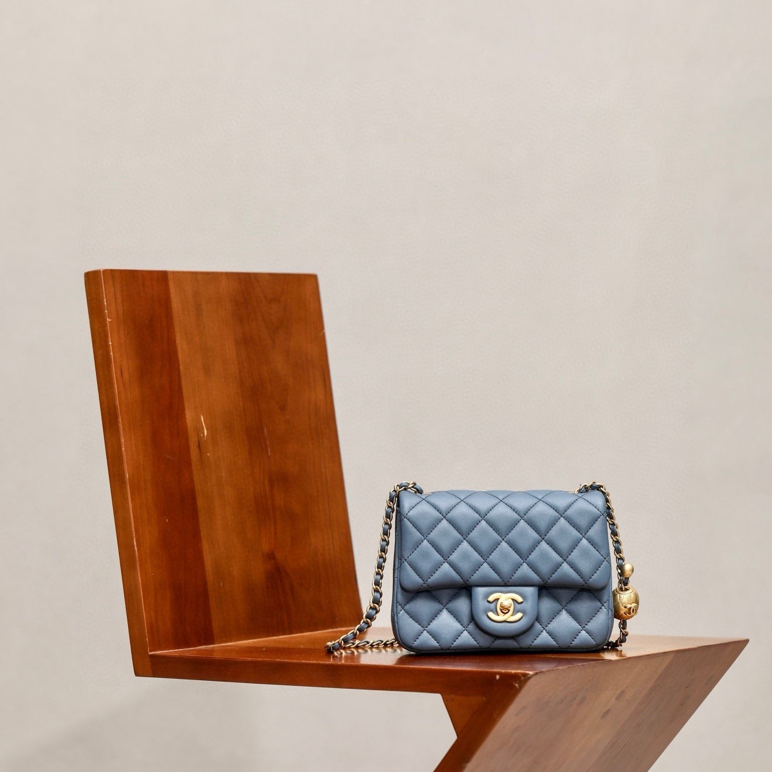 CHANEL Flap Bag 17cm