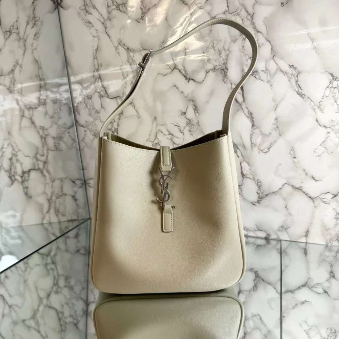YSL LE 5  7 Hobo Bag