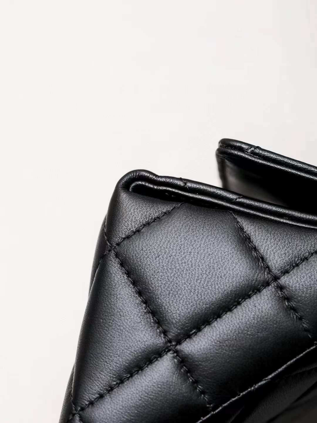 CHANEL clutch with chain