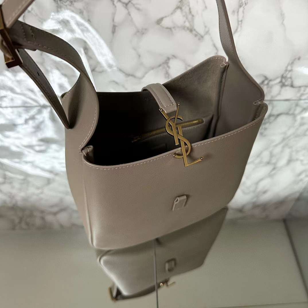 YSL LE 5  7 Hobo Bag
