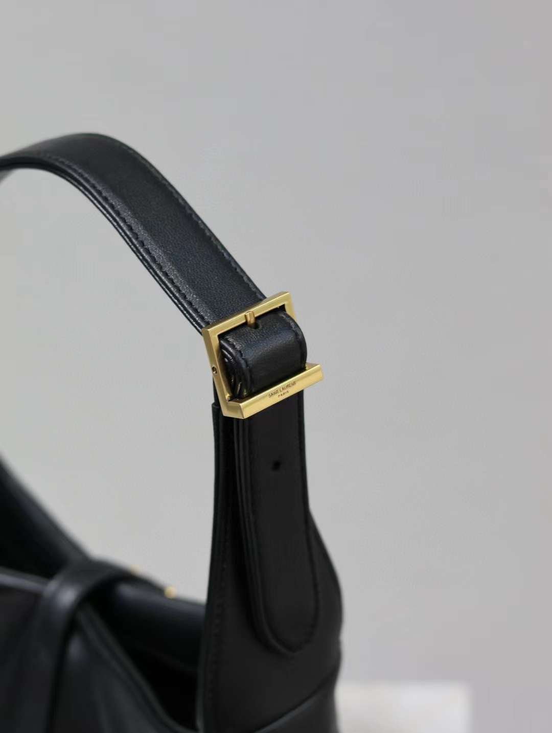 YSL LE 5  7 Hobo Bag in Suede