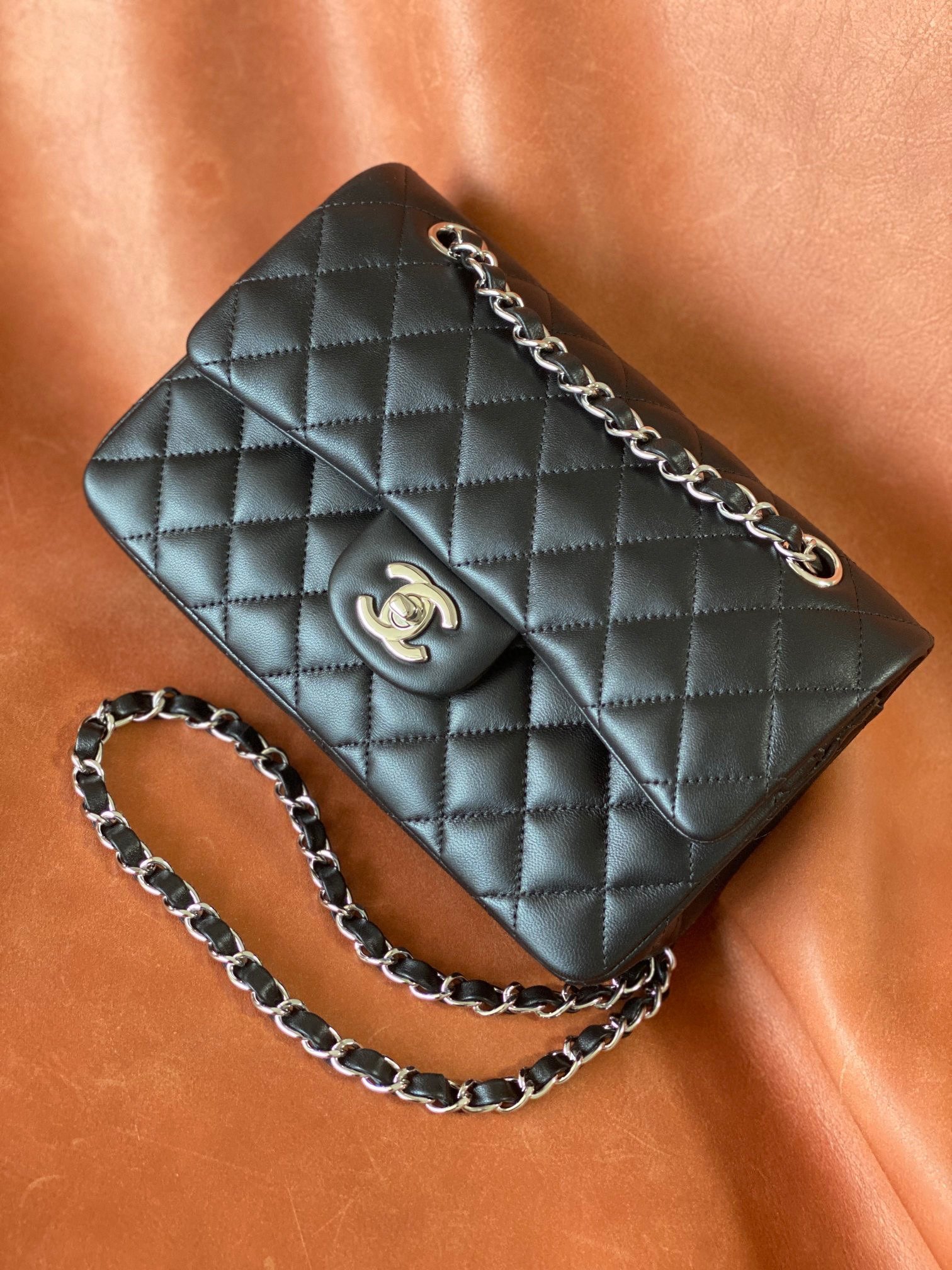 CHANEL SMALL CLASSIC HANDBAG