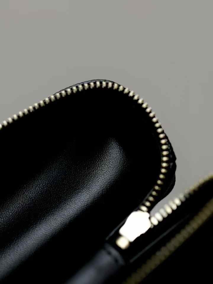 CHANEL Long Vanity with Chain