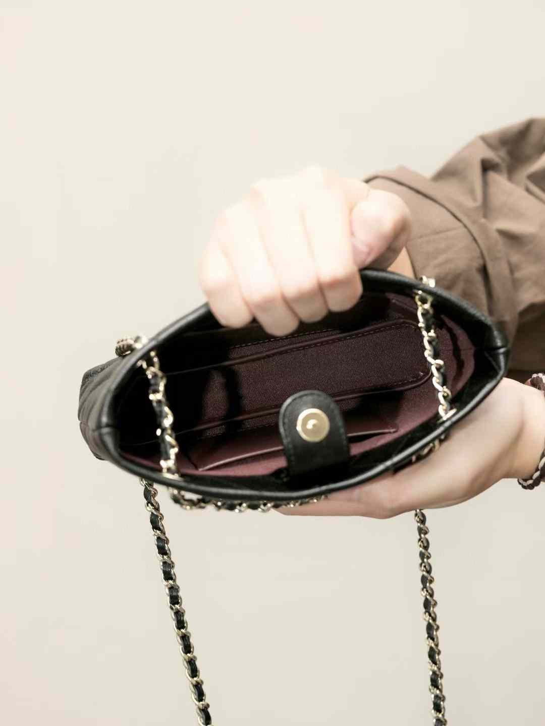 CHANEL MINI  SHOPPING BAG