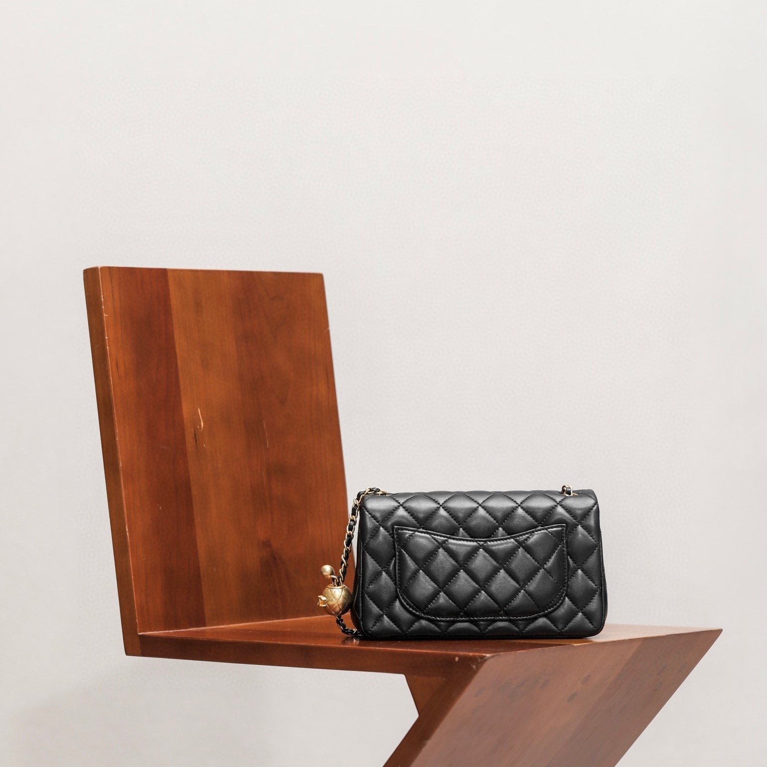 CHANEL Flap Bag 20cm