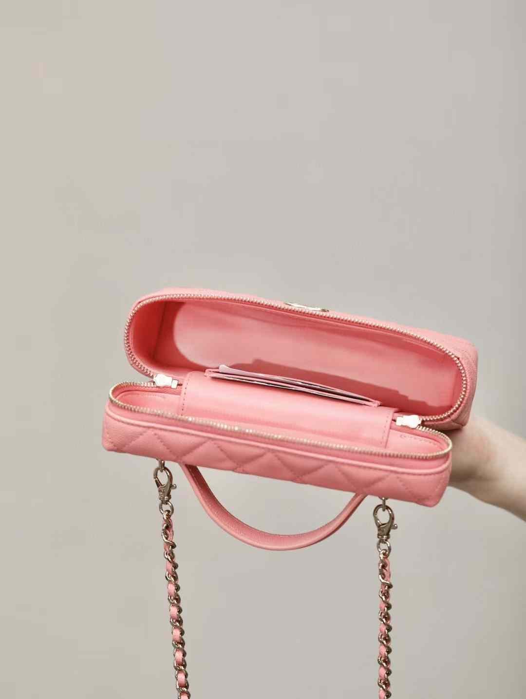 CHANEL Long Vanity with Chain