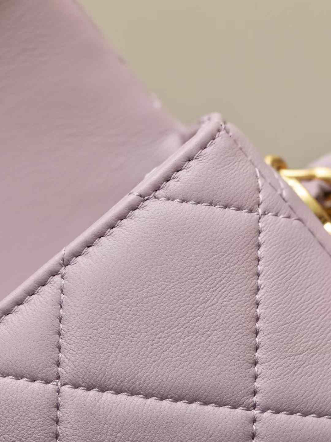 CHANEL Small Flap Bag