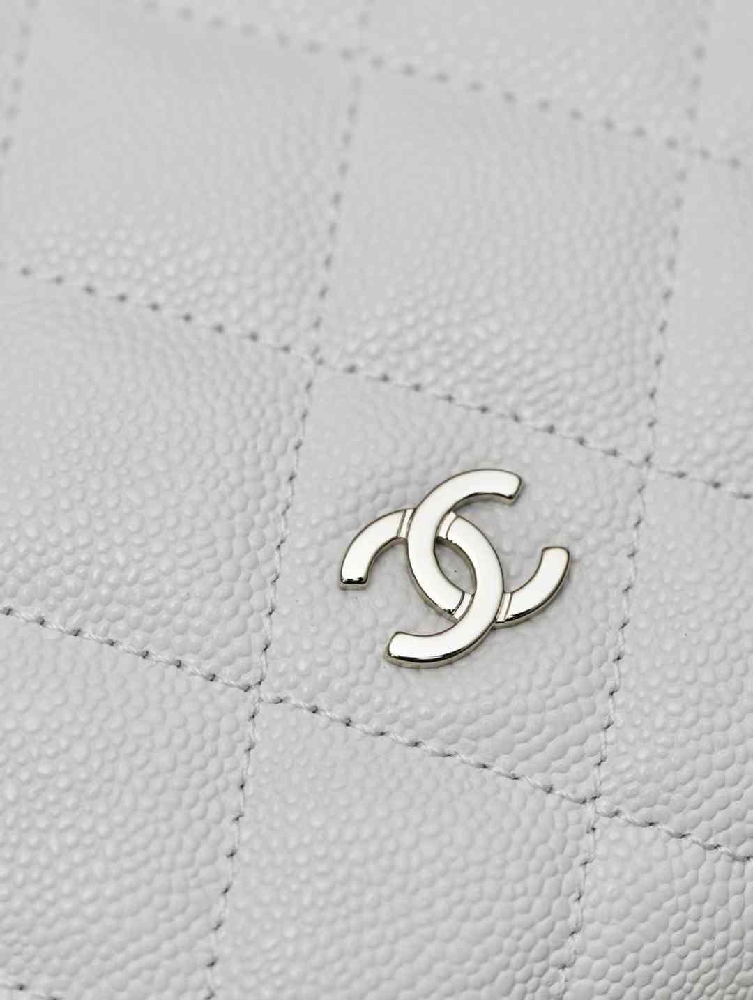 CHANEL 25C  hand bag
