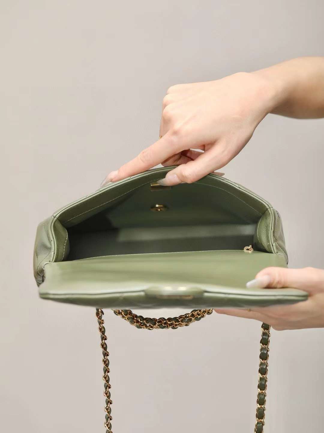 CHANEL mouth cover with handle