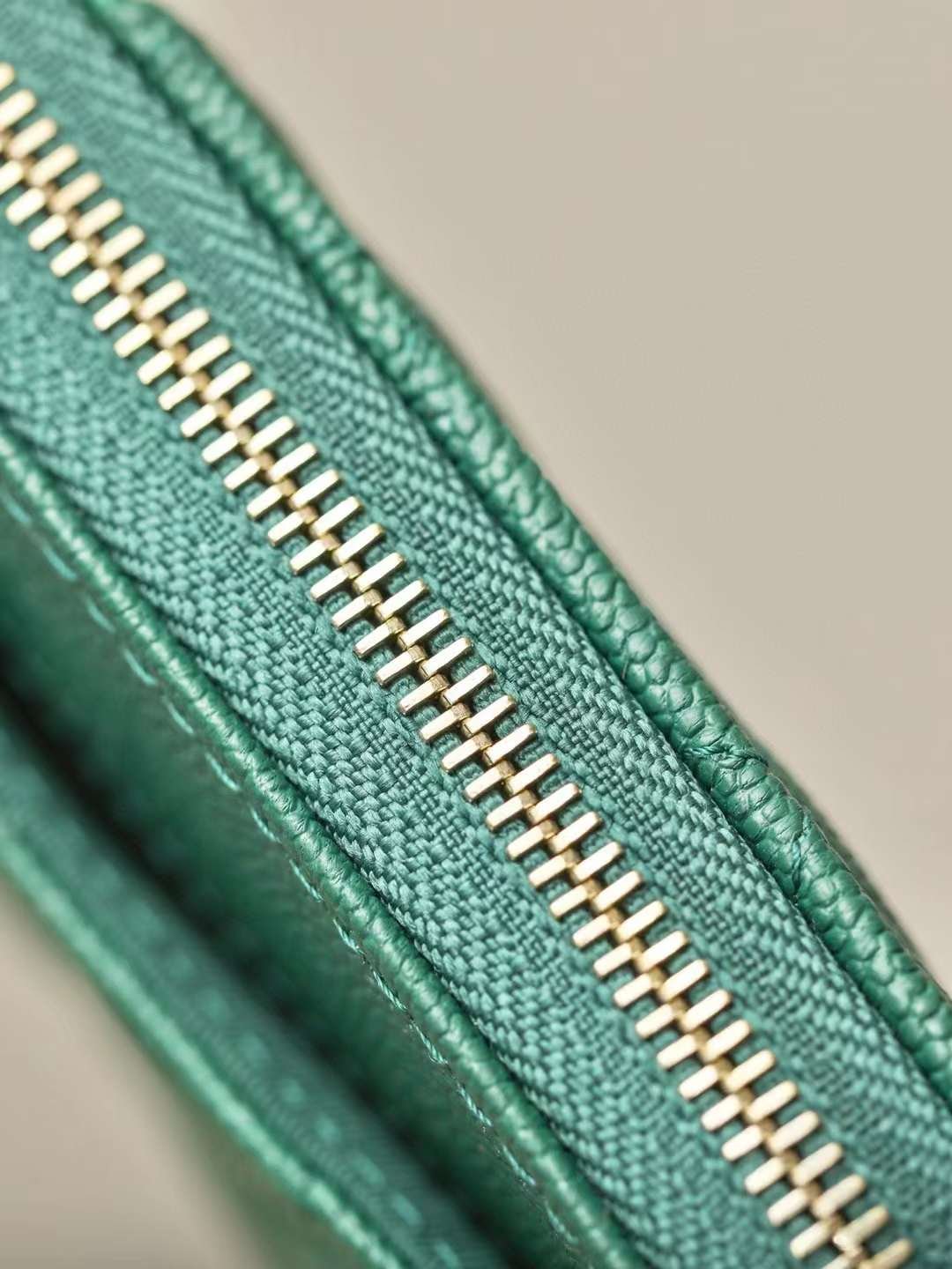 CHANEL Classic Zipped Coin Purse