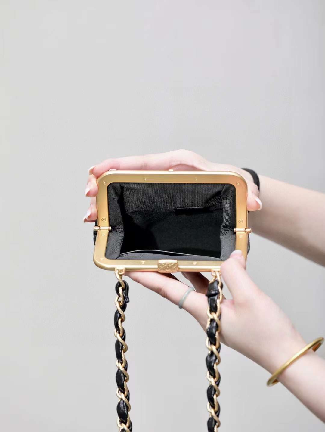 CHANEL clutch with chain