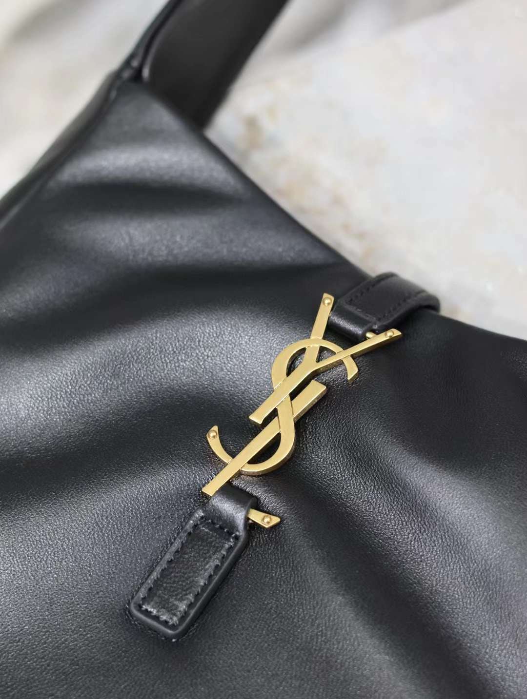 YSL LE 5  7 Hobo Bag in Suede