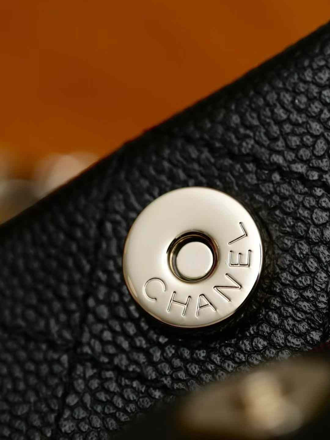 CHANEL MINI  SHOPPING BAG