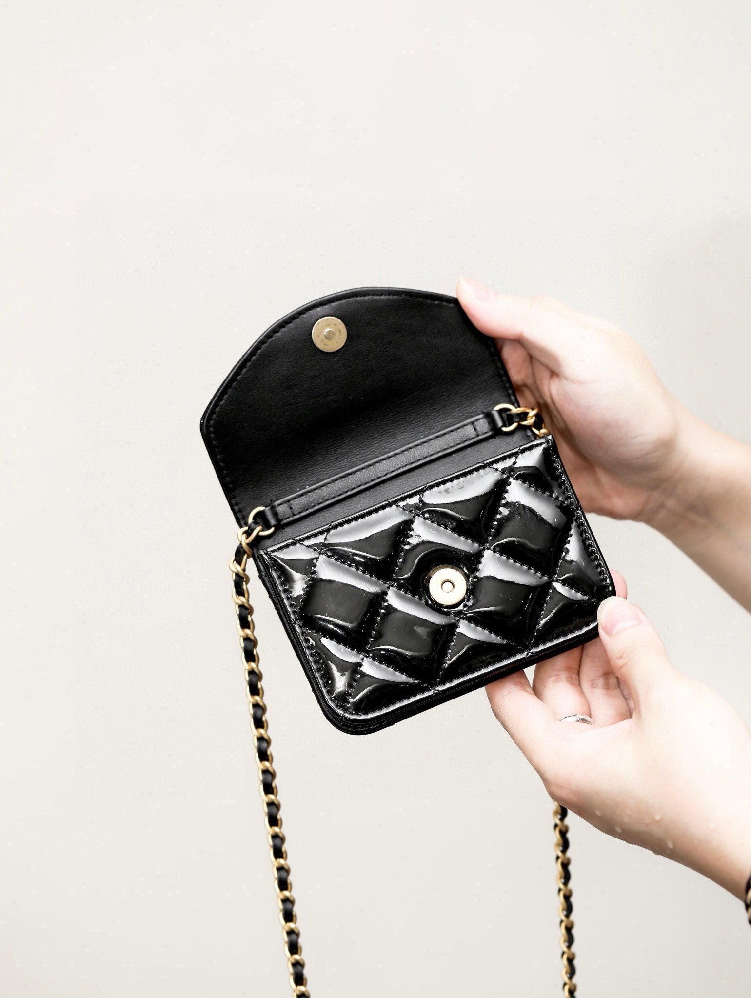 CHANEL clutch with chain