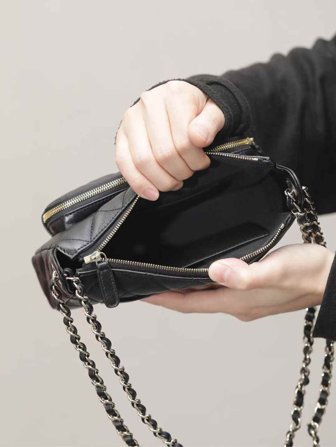 CHANEL Clutch with Chain