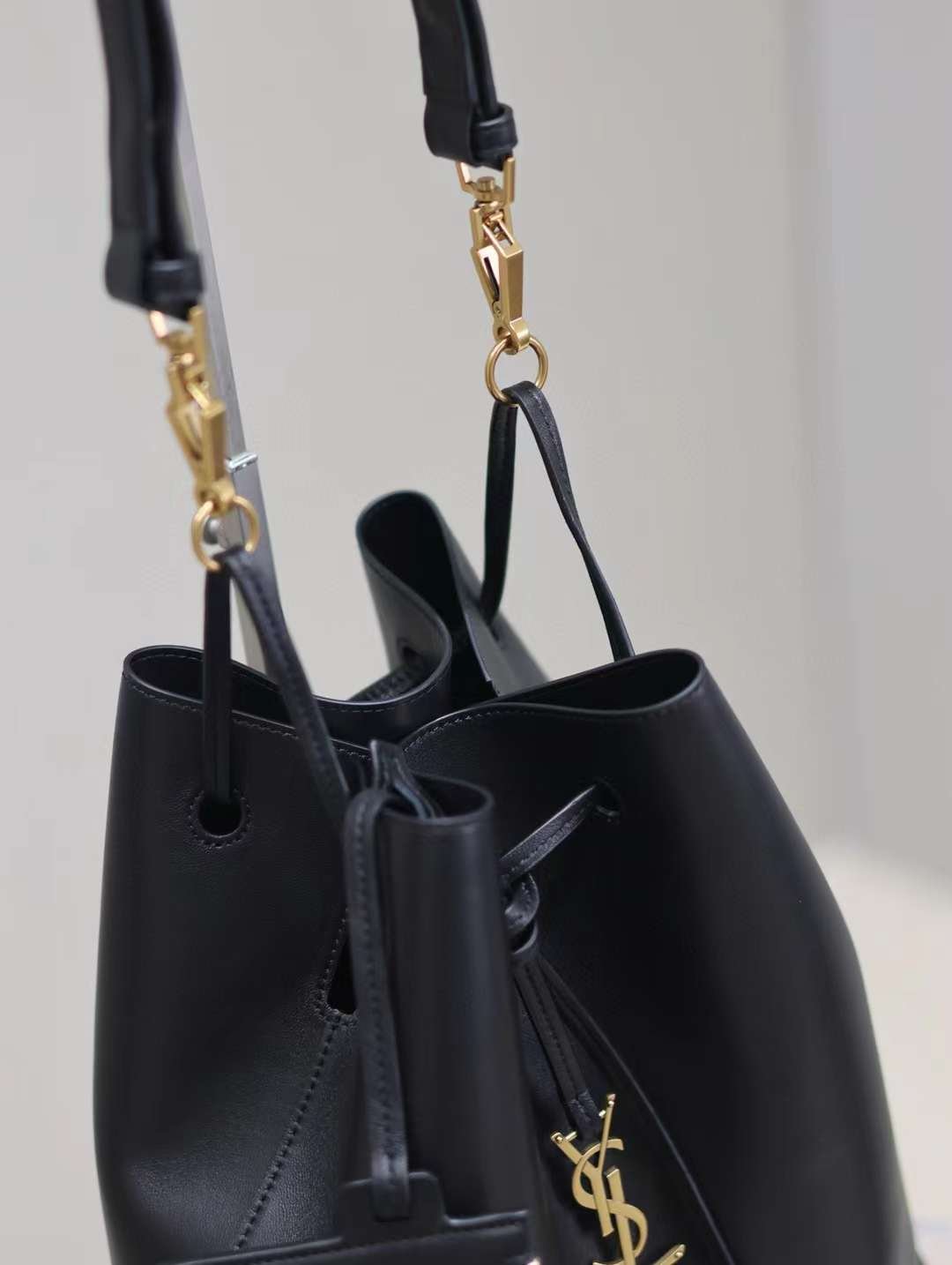 YSL PARIS VII pochon in lambskin