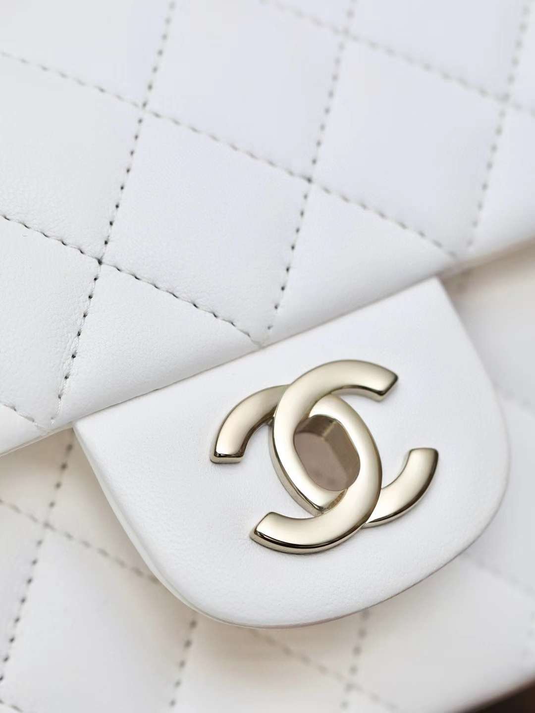 CHANEL MINI PLAP BAG