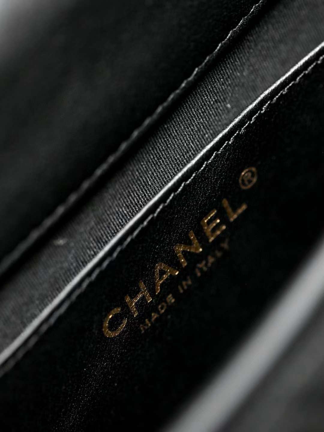 CHANEL MESSENGER BAG