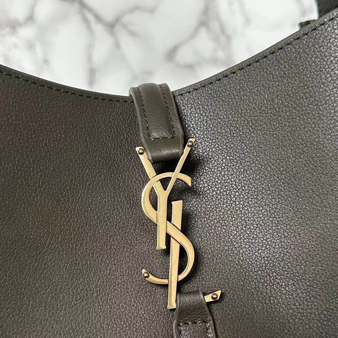 YSL LE 5  7 Hobo Bag