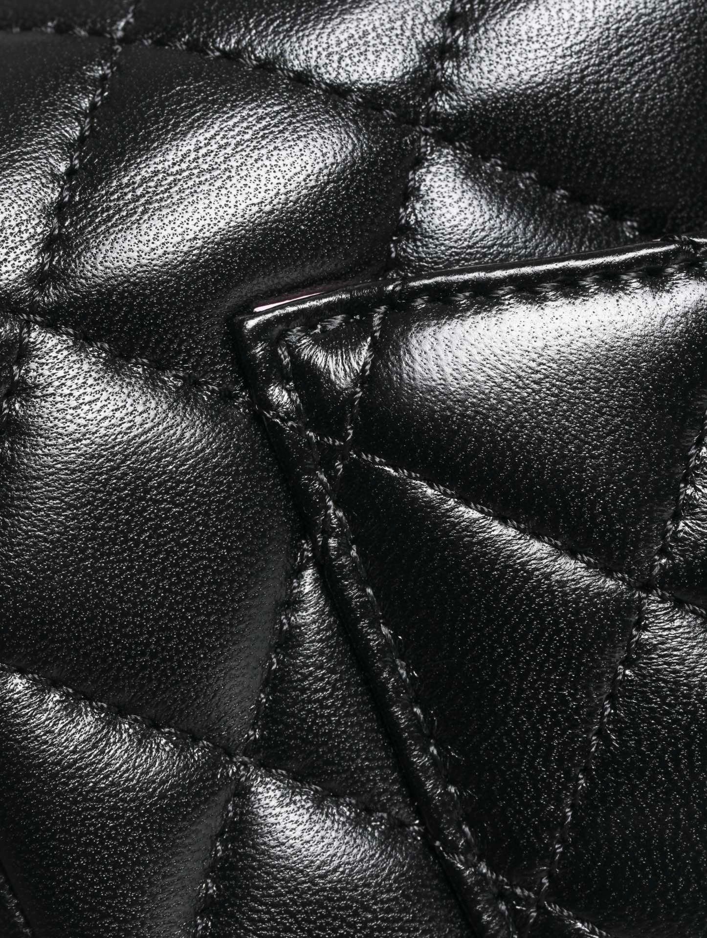 CHANEL Multicolor Bag