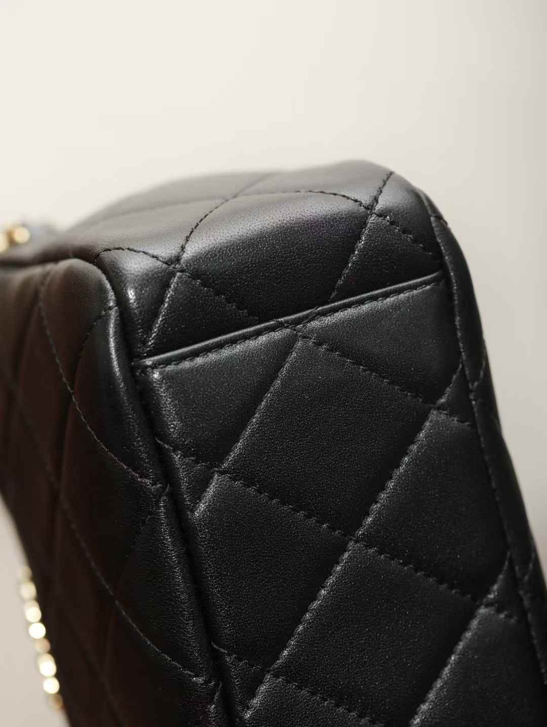 CHANEL 25C Bowling bag